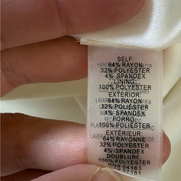 NWT GUESS White Puff Sleeve Wired V Mini Dress Size 6 - Picture 4 of 9